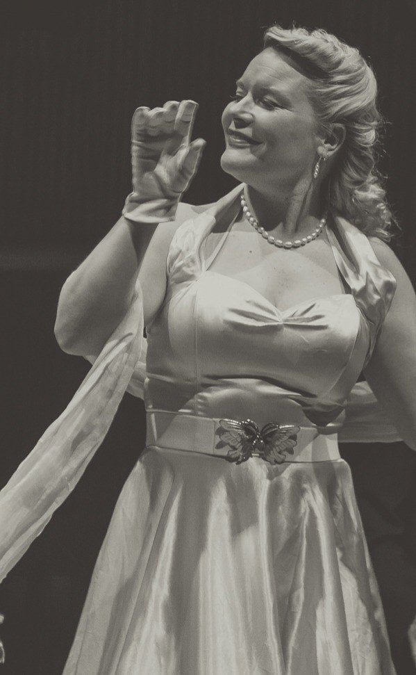 Checkout Show image 1 599x972